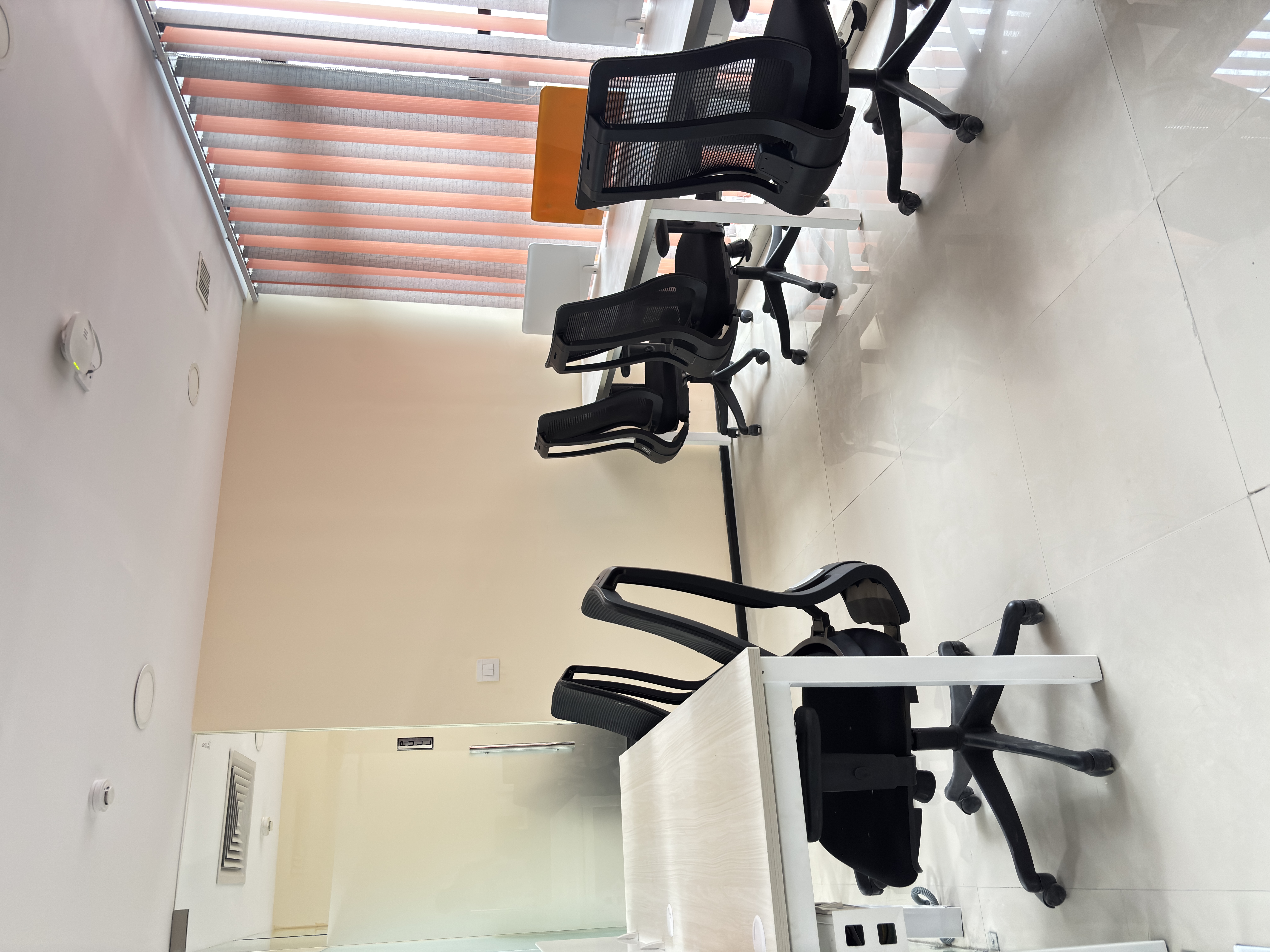 Boutique Office 5